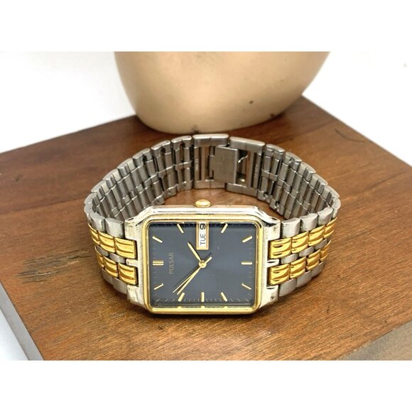 Pulsar By Seiko Watch V733-5000 Quartz Tank Vintage Blue Dial Two Tone Steel - Picture 7 of 13